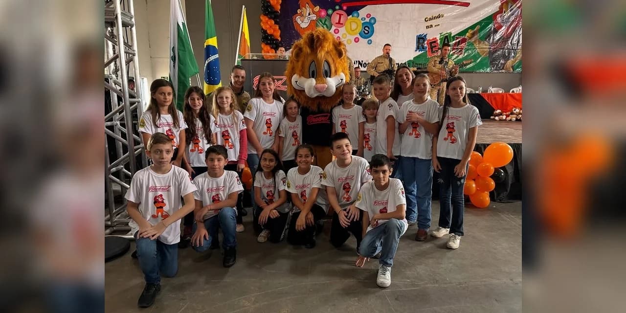 Proerd realiza em Prudentópolis a formatura de 266 alunos alunos do 5° Ano, 1º ano da Rede Municipal de ensino e APAE