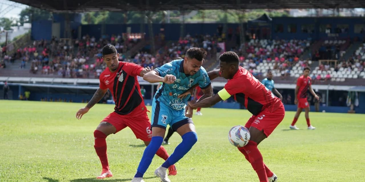 Azuriz vence o Athletico em Pato Branco pelo Paranaense 2025