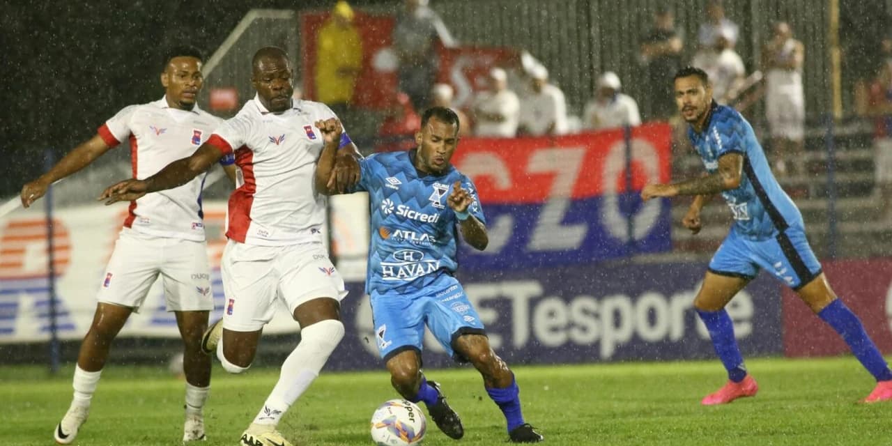 Azuriz vence Paraná e assume vice-liderança do Paranaense dos Clássicos