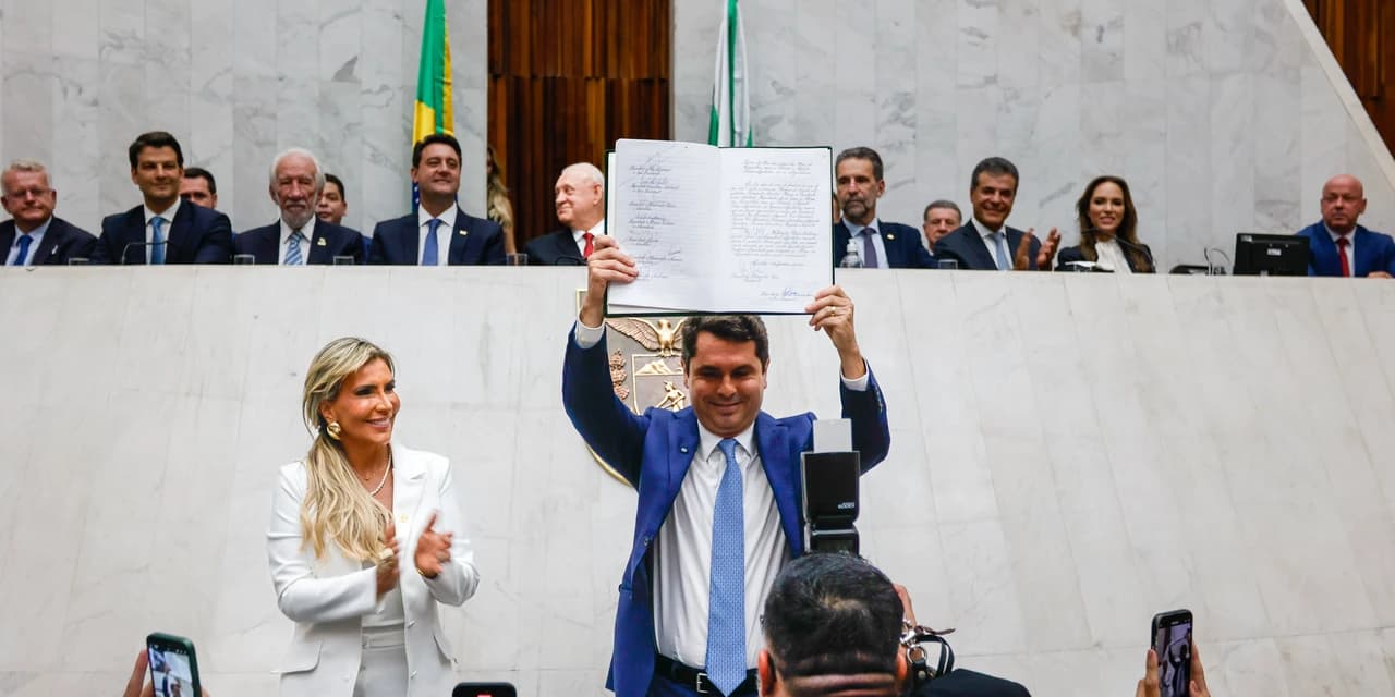 Governador participa da posse do deputado Alexandre Curi como presidente da Alep