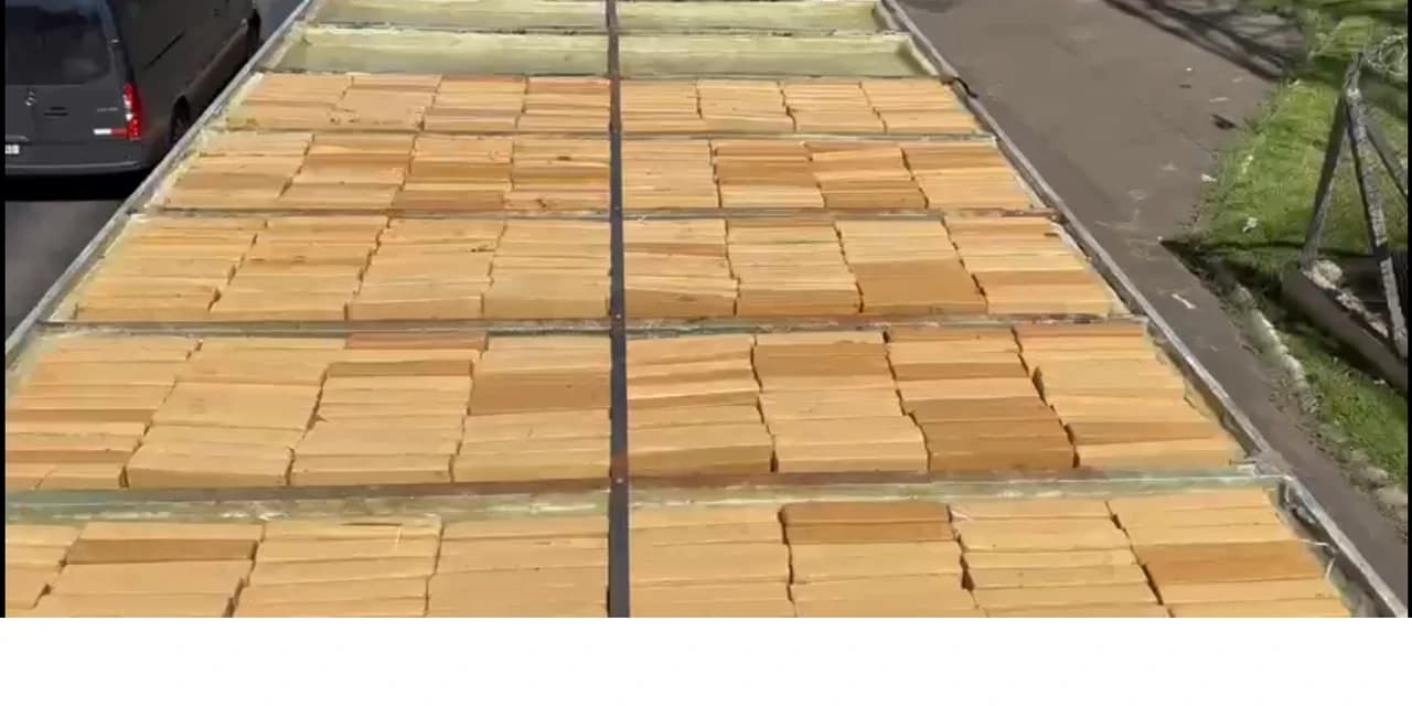 PRF apreende mais de 1,3 tonelada de maconha na BR-277, em Irati