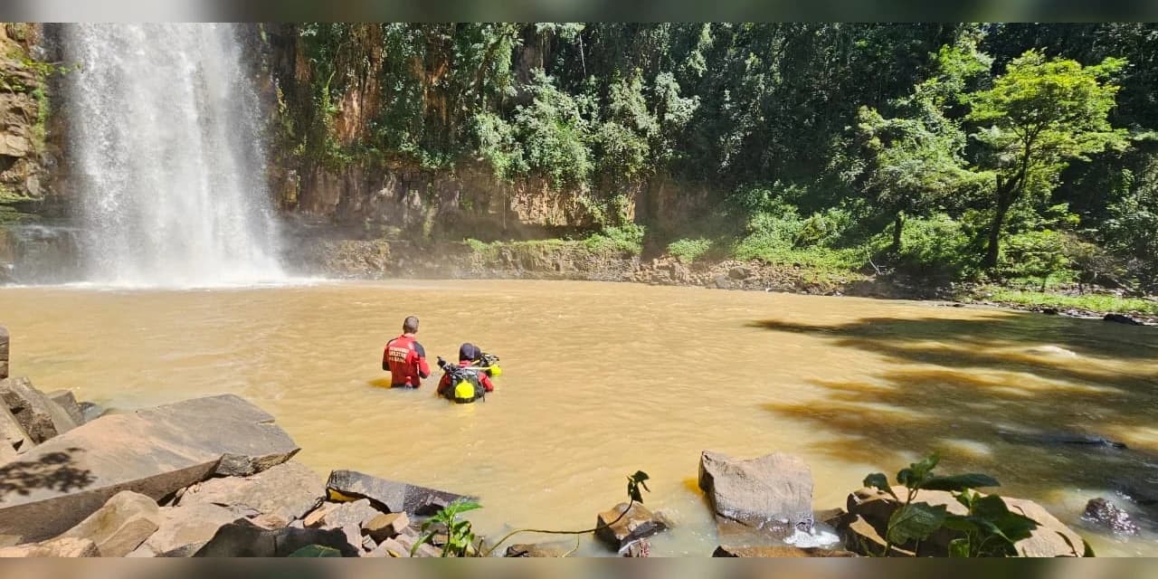 Bombeiros encontram corpo de jovem de 21 anos que se afogou em cachoeira em Irati