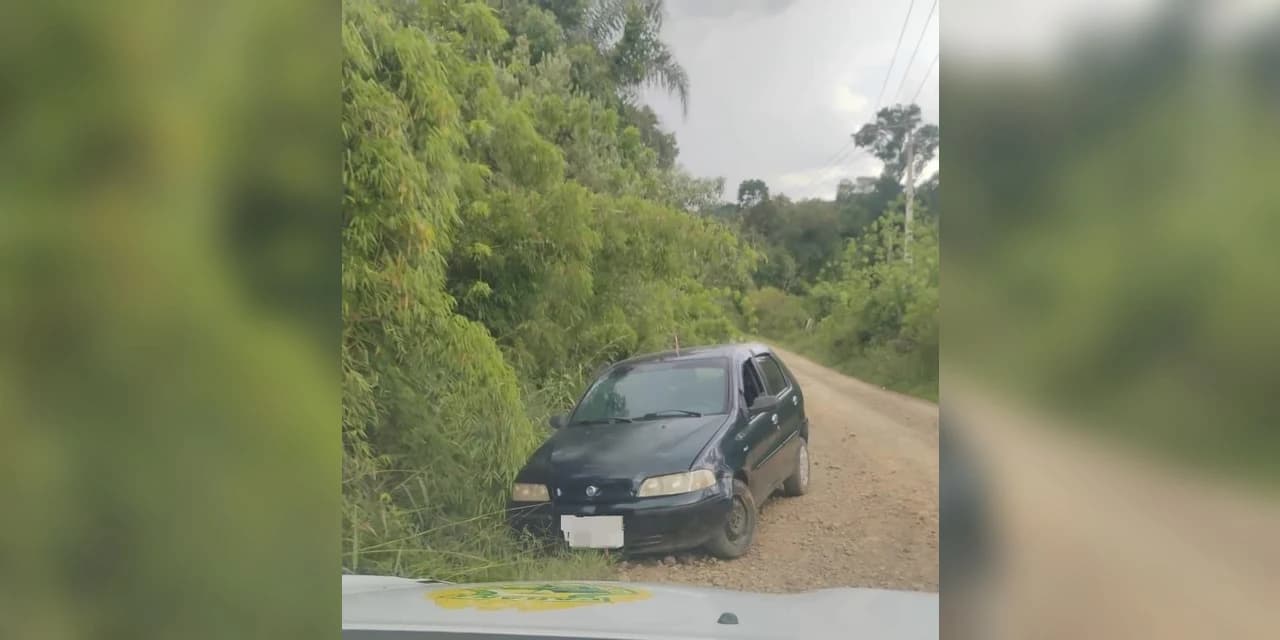 Veículo com alerta de furto/roubo é encontrado abandonado no interior de Irati