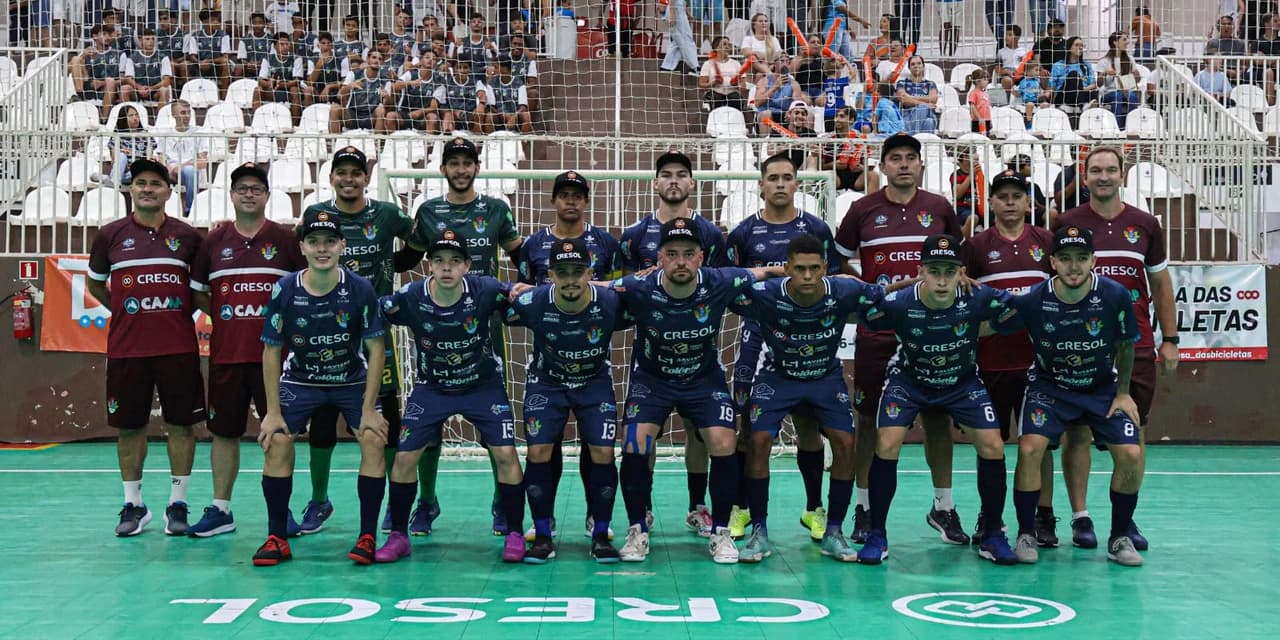 Bronze de Futsal: Prude vence na estreia