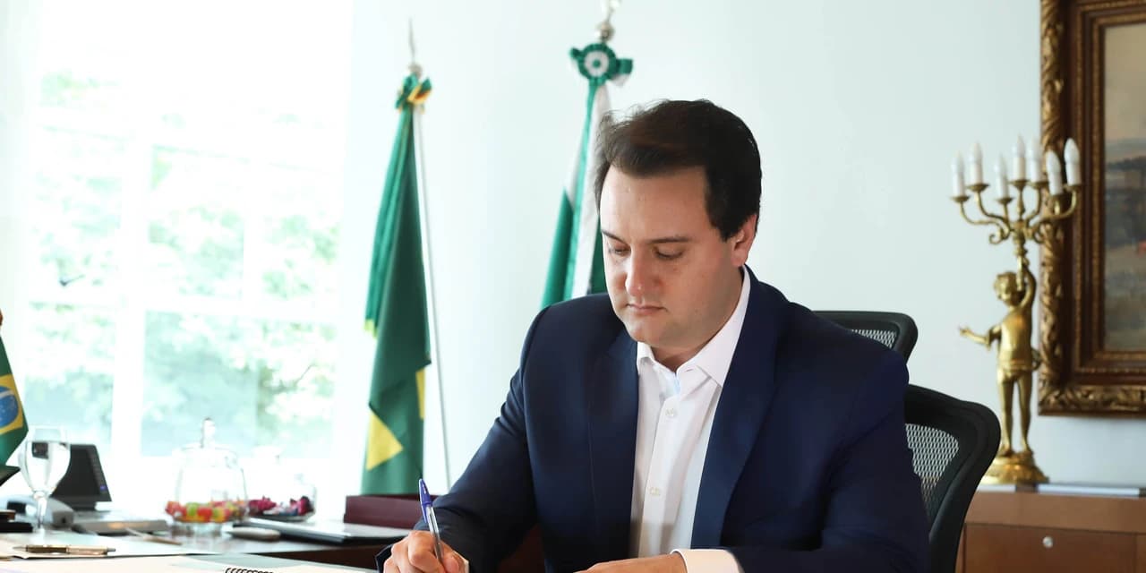 Ratinho Junior autoriza promoções e progressões para 51 mil servidores estaduais