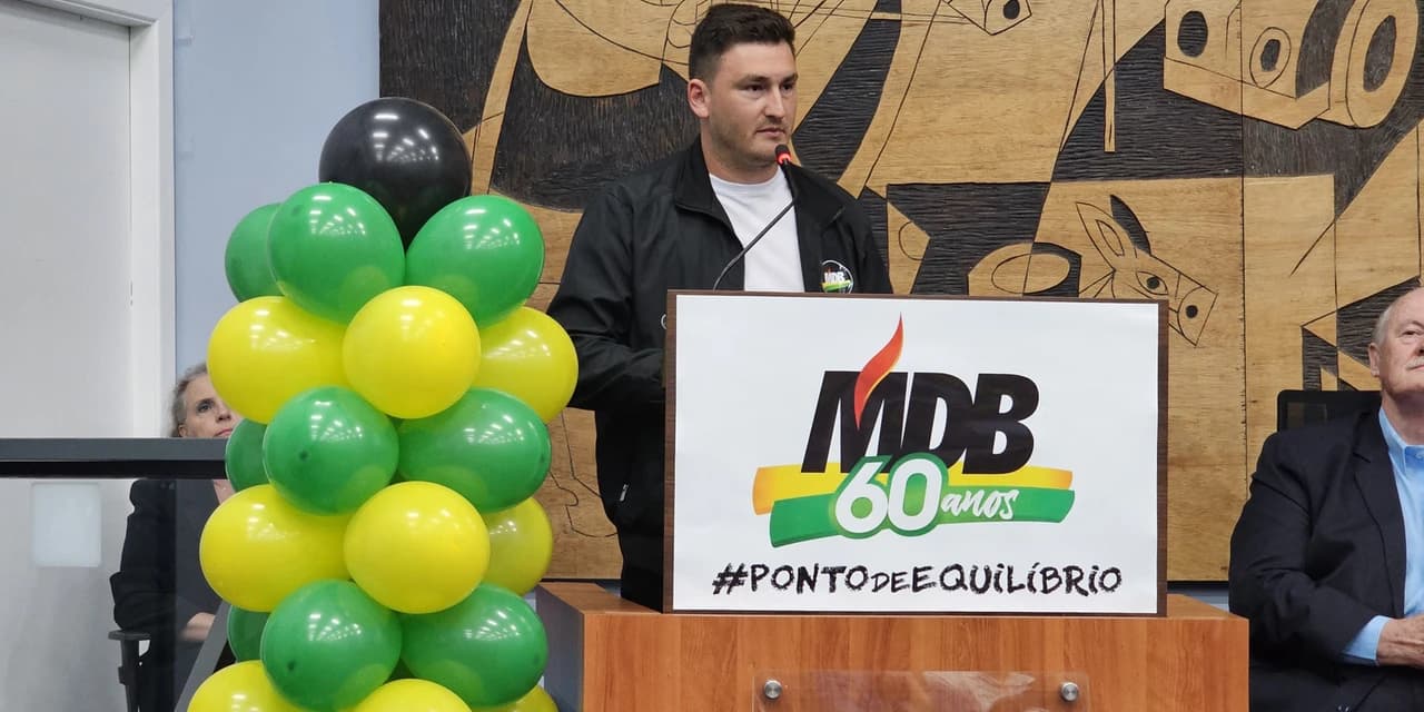 Vereador de Guamiranga André Esmail representa a juventude no Primeiro Encontro Regional do MDB em Ponta Grossa