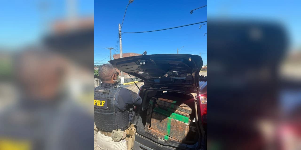 PRF apreende mais de 155 quilos de maconha em veículo que ostentava placas falsas na BR-277, município de Candói