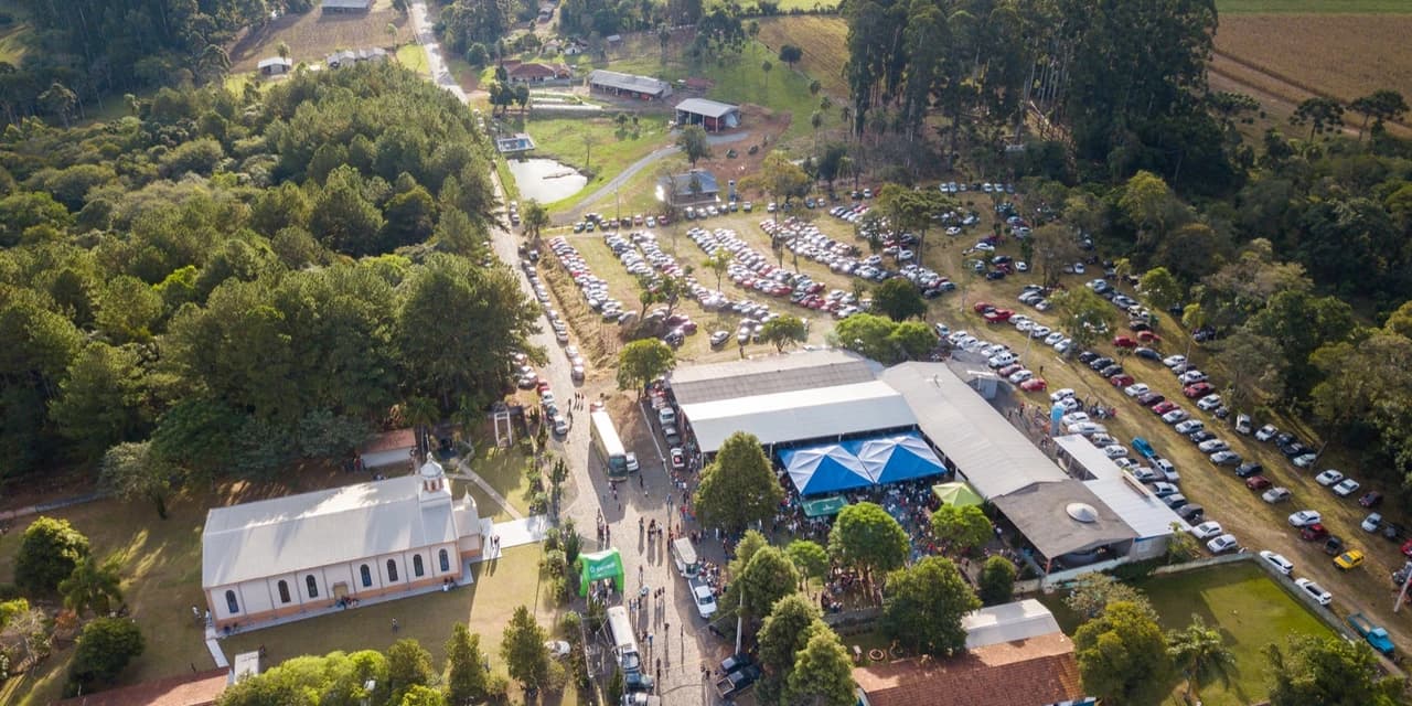 Comunidade de Barra Vermelha, através do seu presidente Claudionor Caciano, agradece a todos que com sua presença, tornaram a festa um sucesso.