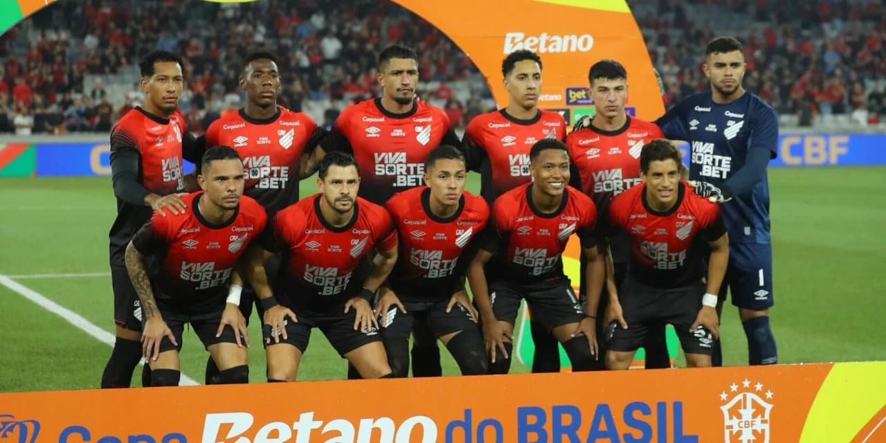 Athletico vence Brusque e se classifica na Copa do Brasil