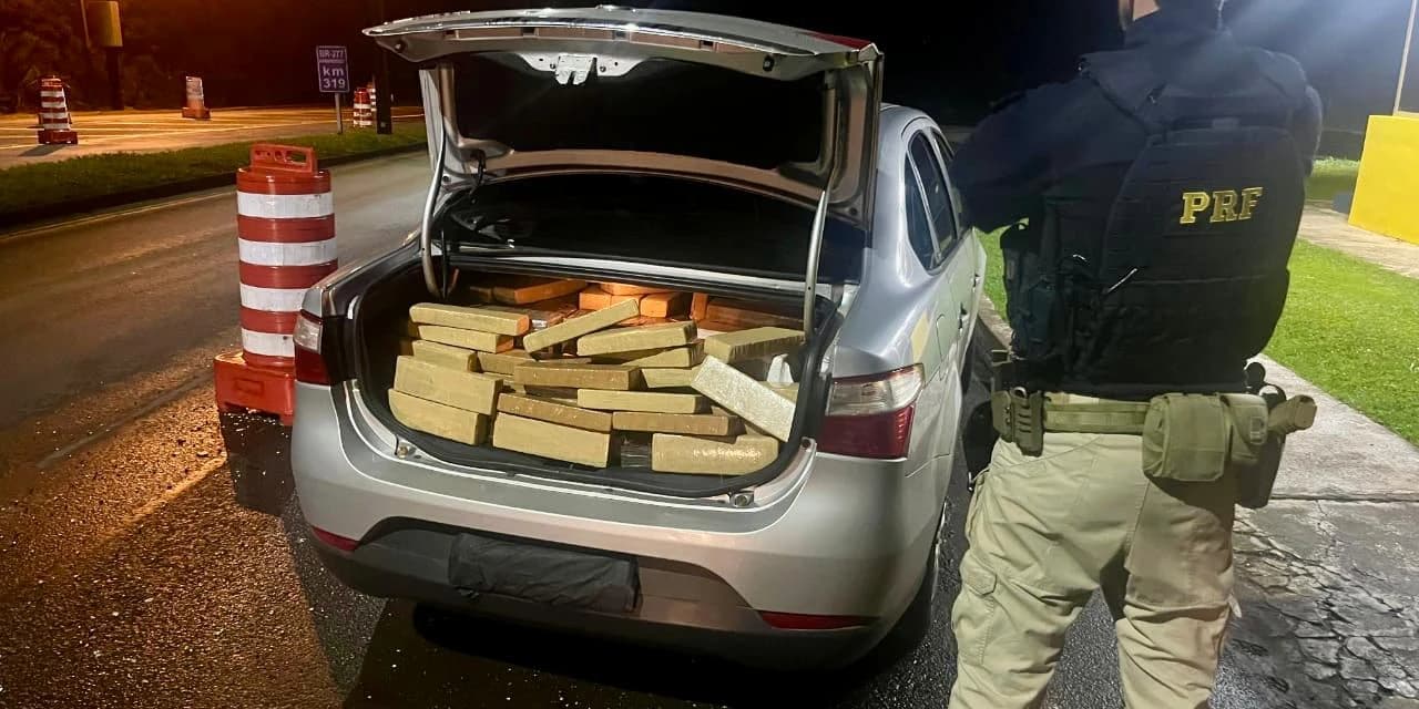PRF apreende mais de 365 quilos de maconha e recupera veículo roubado, em Guarapuava