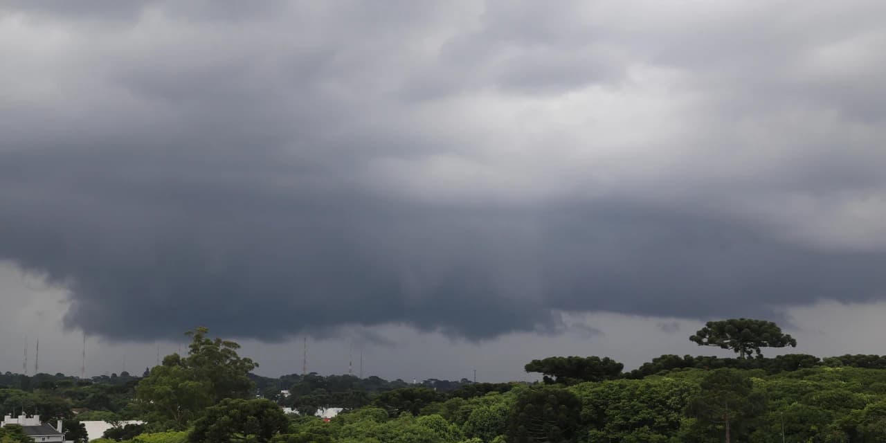 Defesa Civil alerta para temporais no Paraná e reforça apoio aos municípios