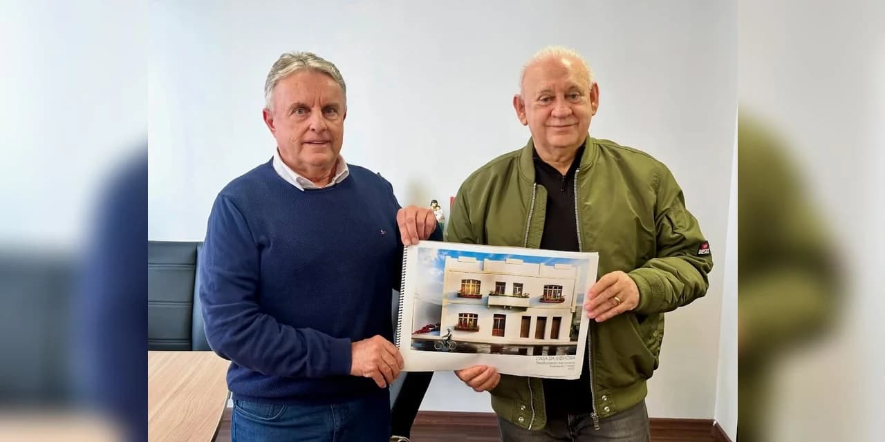 Prefeito Adelmo solicita recursos para revitalização da Casa da Memória