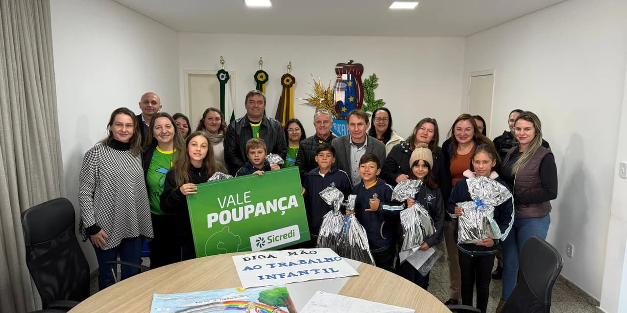 Alunos de Prudentópolis são premiados com o prêmio MPT na escola, com o tema “Trabalho Infantil”