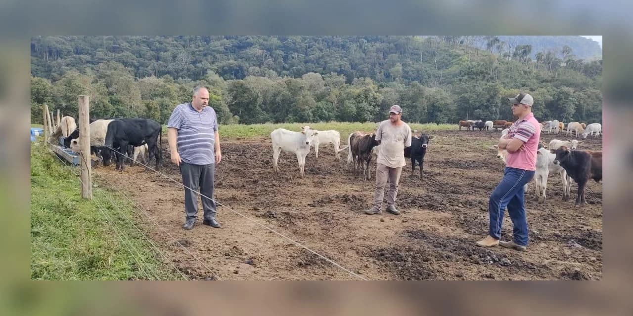 Em Prudentópolis Artagão Júnior discute compensações para produtores rurais afetados por restrições ambientais da APA Serra da Esperança
