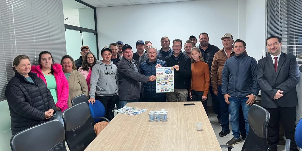 Prefeito Adelmo recebe convite para participar da festa em homenagem a Cristo Rei em Barra Bonita