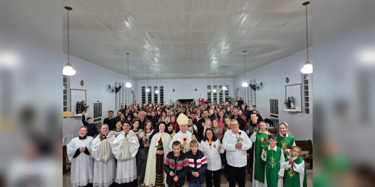 Comunidade de Santa Teresinha, em Prudentópolis, celebra os 100 anos da canonização da padroeira com Missa presidida por Dom Amilton