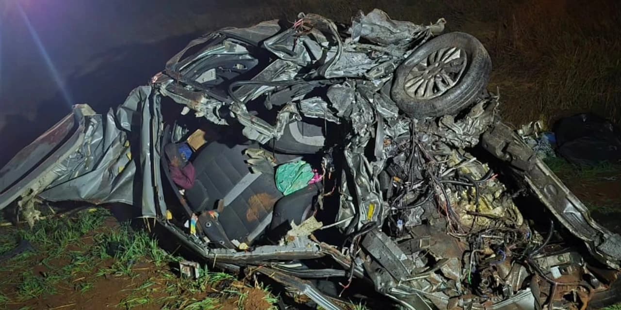 Cinco pessoas morreram em um grave acidente registrado na PR-280, entre os municípios de Pato Branco e Vitorino