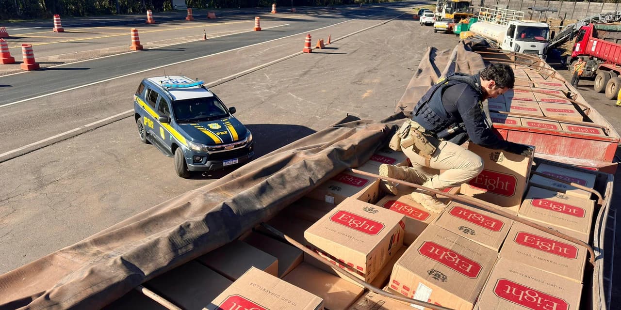 PRF apreende carga de 600 mil maços de cigarro de origem estrangeira em Guarapuava
