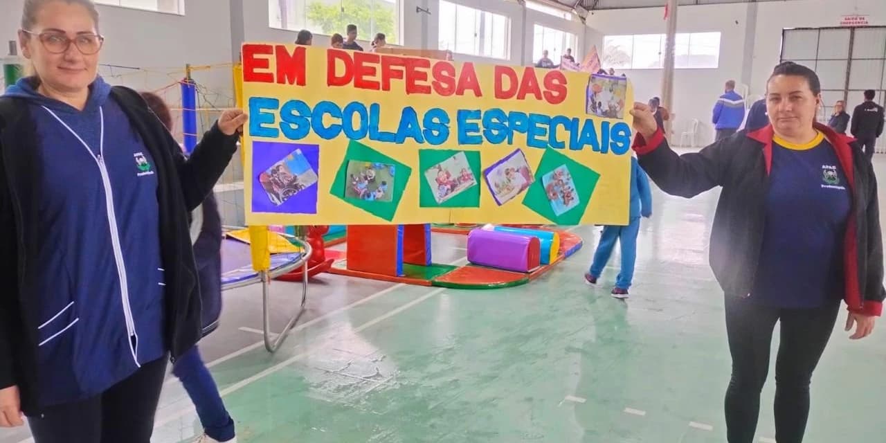 APAEs de Prudentópolis e Guamiranga realizaram carreata em defesa das escolas especializadas, manifestando-se contra a ADI 7796
