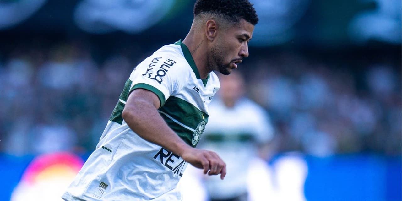 Com um a menos, Coritiba garante empate contra o Remo
