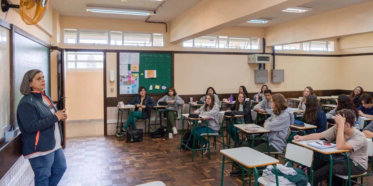 Estado anuncia convocação de mais 288 professores para a rede de educação