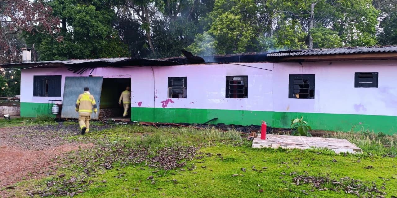 Em Pitanga boate é incendiada e duas pessoas feridas gravemente