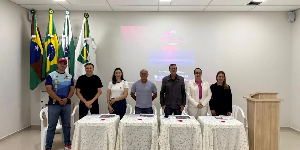 Corrida Rosa com edição inédita noturna bate recorde com 800 inscritos em Prudentópolis