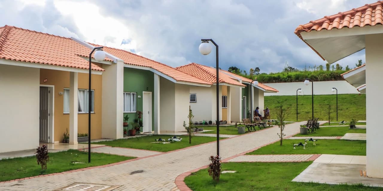 Estão abertas as inscrições para o processo seletivo de 06 unidades habitacionais do Residencial Alberto Roth – Programa Viver Mais, em Prudentópolis.
