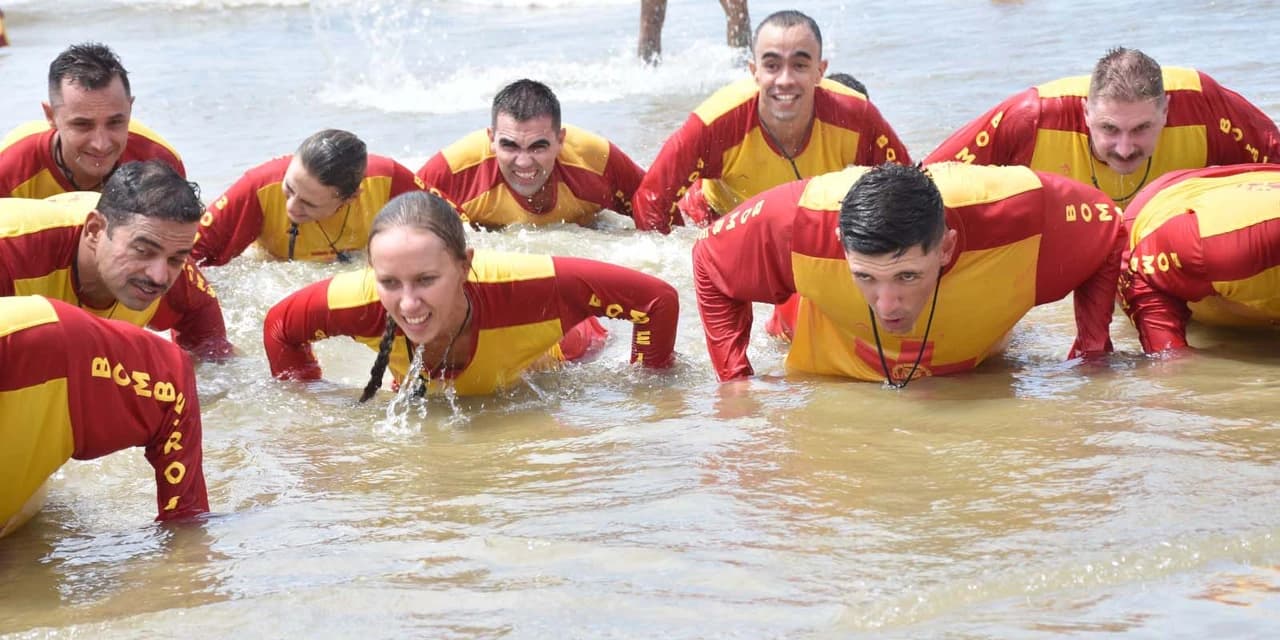 Corpo de Bombeiros abre inscrições para curso gratuito de guarda-vidas civil no Paraná