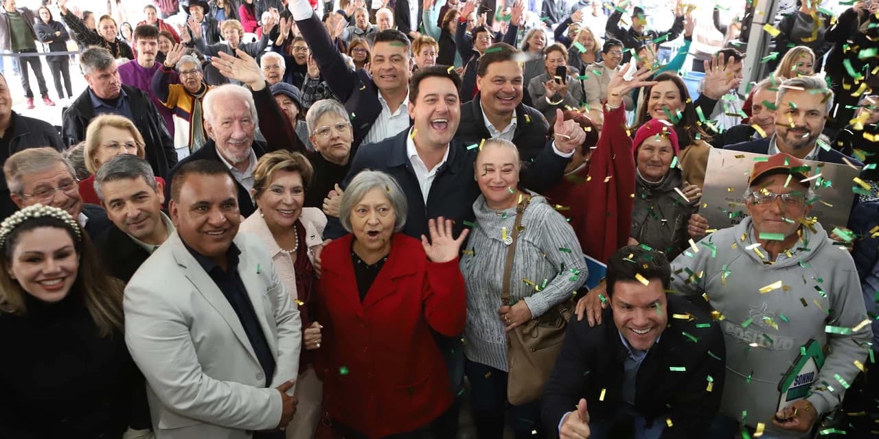 Governador entrega Condomínio do Idoso com 40 unidades e piscina térmica em Ponta Grossa