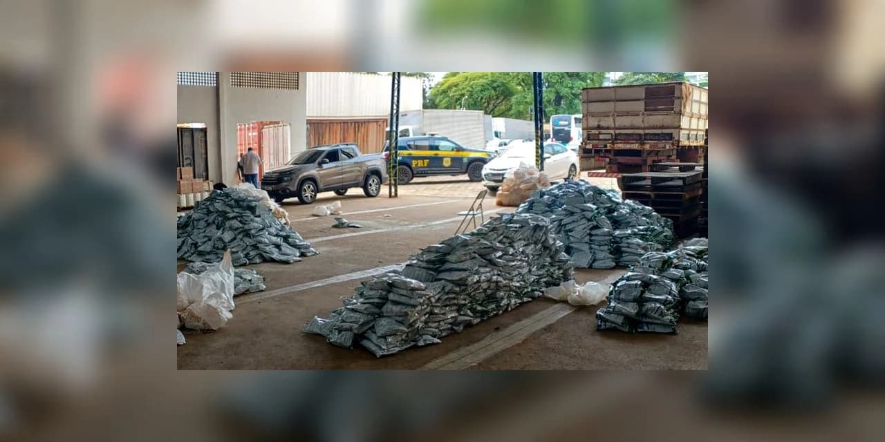 Apreensões de agrotóxicos ilegais pela PRF triplicam em 2025 no Paraná