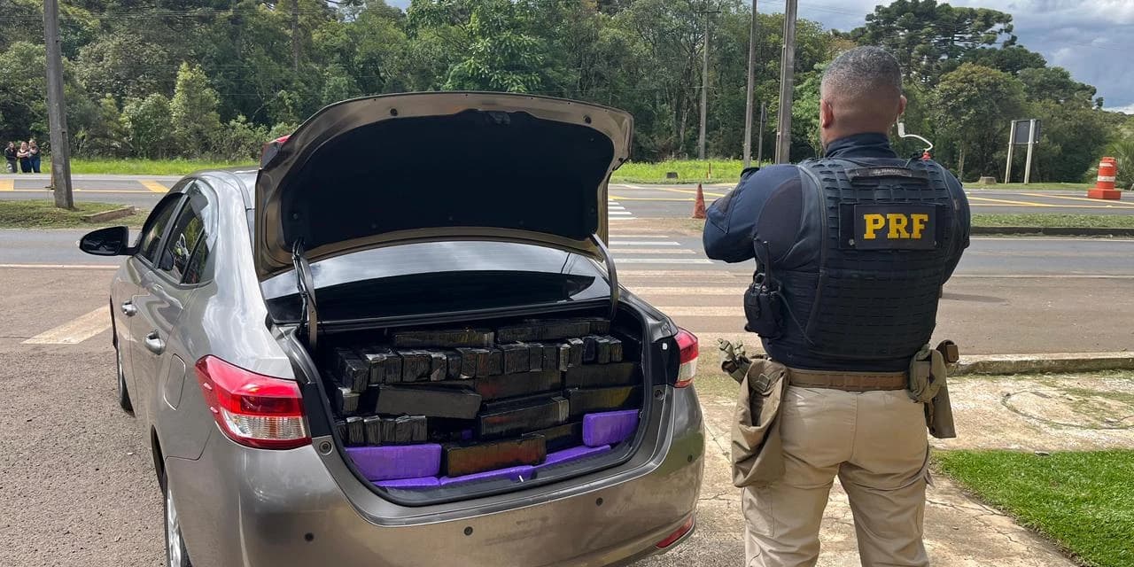PRF apreende 360 quilos de maconha e recupera veículo com registro de furto, em Guarapuava
