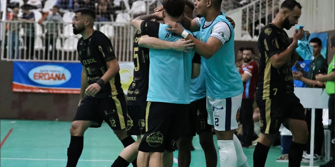 Vitória fora de casa deixa o Prude Futsal a um empate da semifinal na Série Bronze