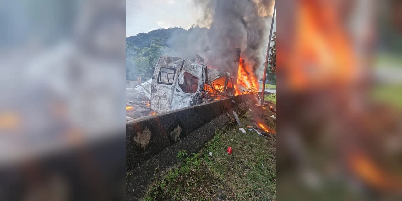 Família de Prudentópolis que viaja de van para visitar o parque Beto Carreiro se envolve em grave acidente