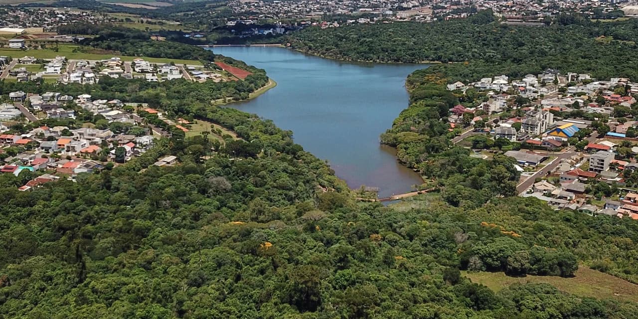 Estado promove encontro com vereadores para fortalecer o turismo nos municípios