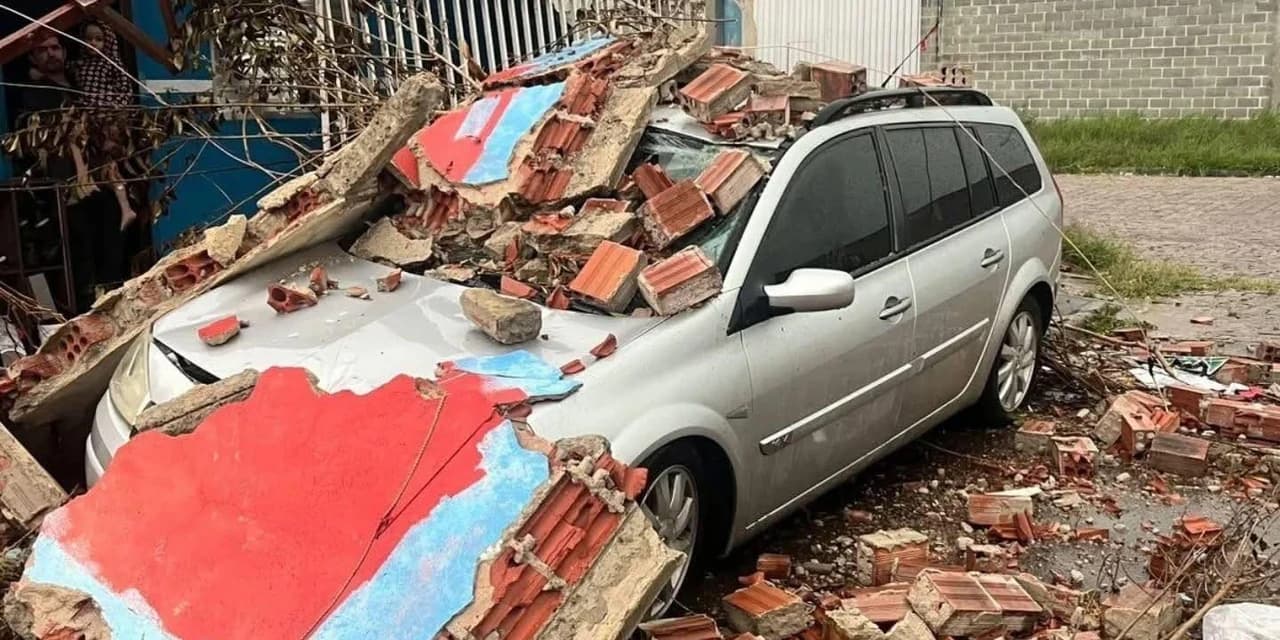 Fenômeno climático provoca destruição em São José dos Pinhais