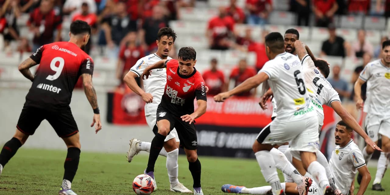 Athletico garante classificação com goleada sobre o Galo Maringá