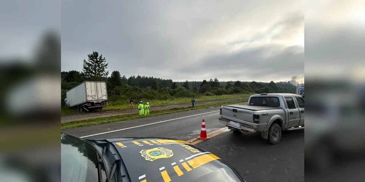 Homem morre em colisão frontal entre caminhonete e caminhão na BR-277, em Irati