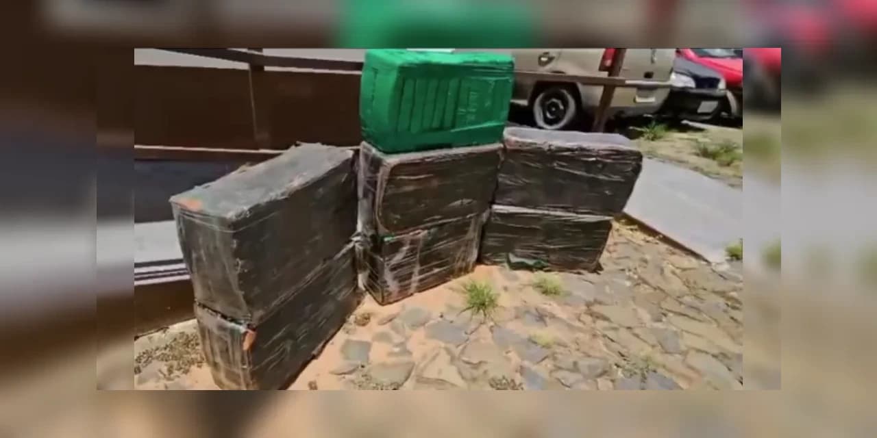 Polícia Militar apreende 128 kg de maconha após abordagem na BR-373 em Imbituva