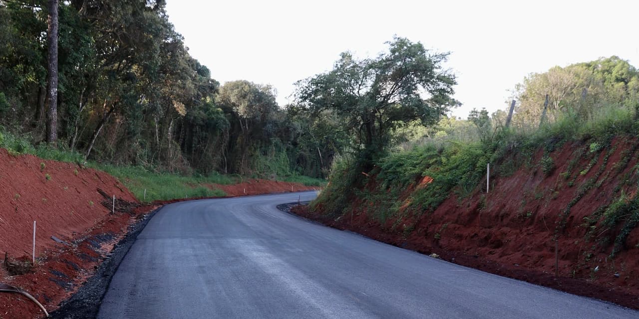 Com apoio do Estado, Teixeira Soares pavimenta centenária Estrada da Gruta