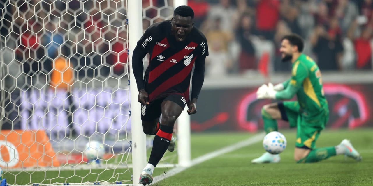 Athletico vence o Cruzeiro com início arrasador e sobe no Brasileirão