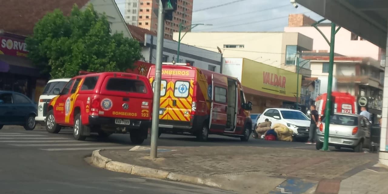 Colisão entre carro e moto deixa motociclista gravemente ferido no centro de Prudentópolis