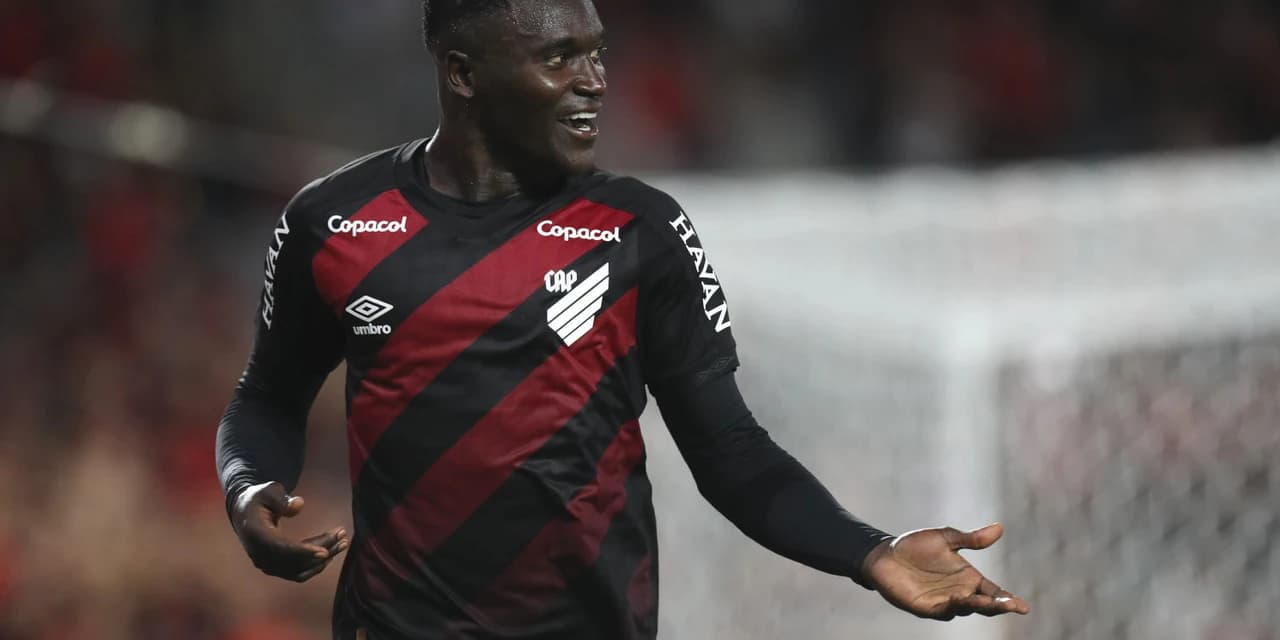 Athletico goleia o Botafogo na Arena e é vice-líder do Brasileirão