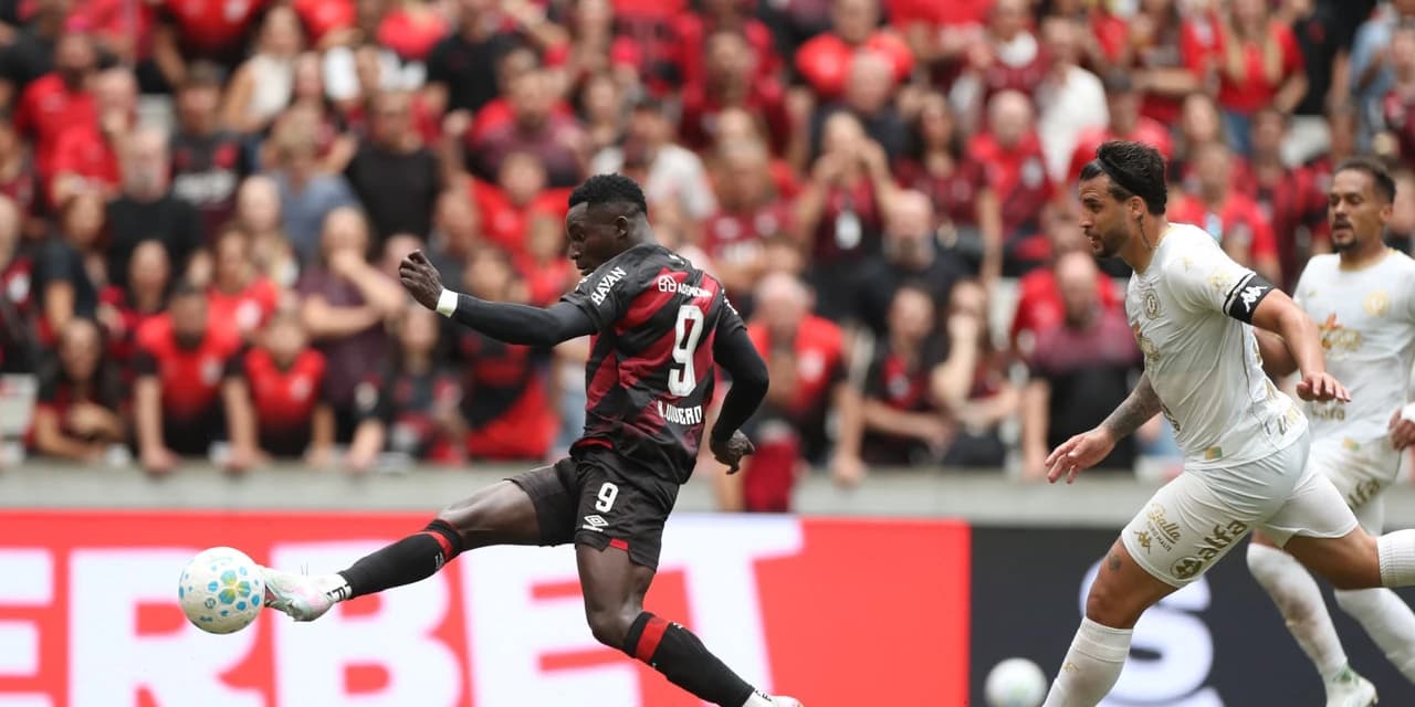 Athletico faz 2×0 na Chapecoense e volta a vencer no Brasileirão