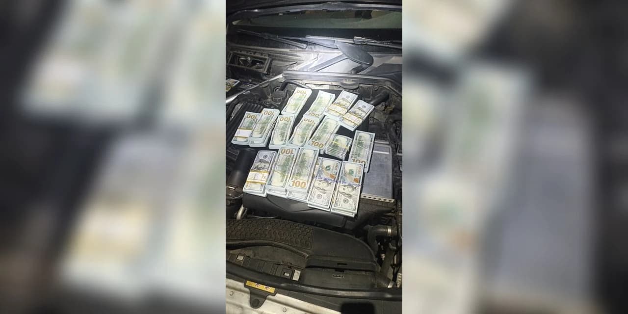 PRF apreende mais de 200 mil dólares dentro de motor de Mercedes no Paraná
