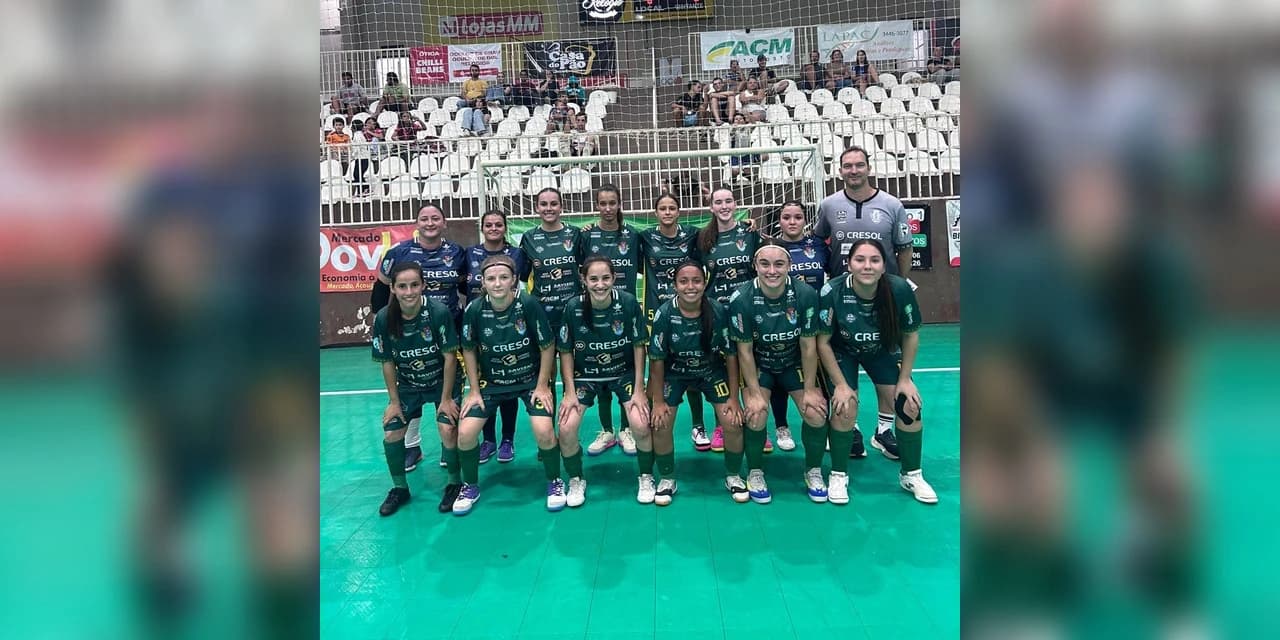 Pela Liga Regional de Futsal Feminino Prude Futsal vence equipe de Ivaí