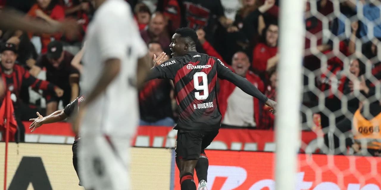Athletico vence o Vitória de virada no Brasileirão