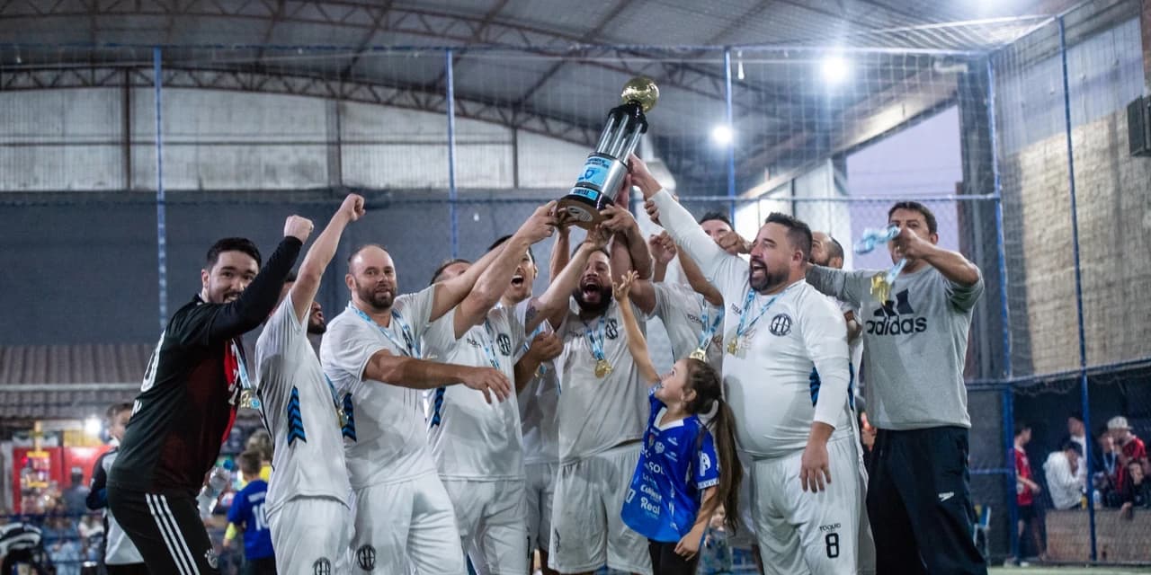 Finais movimentam o Campeonato de Futebol Society de Prudentópolis na quadra do Tok de Bola