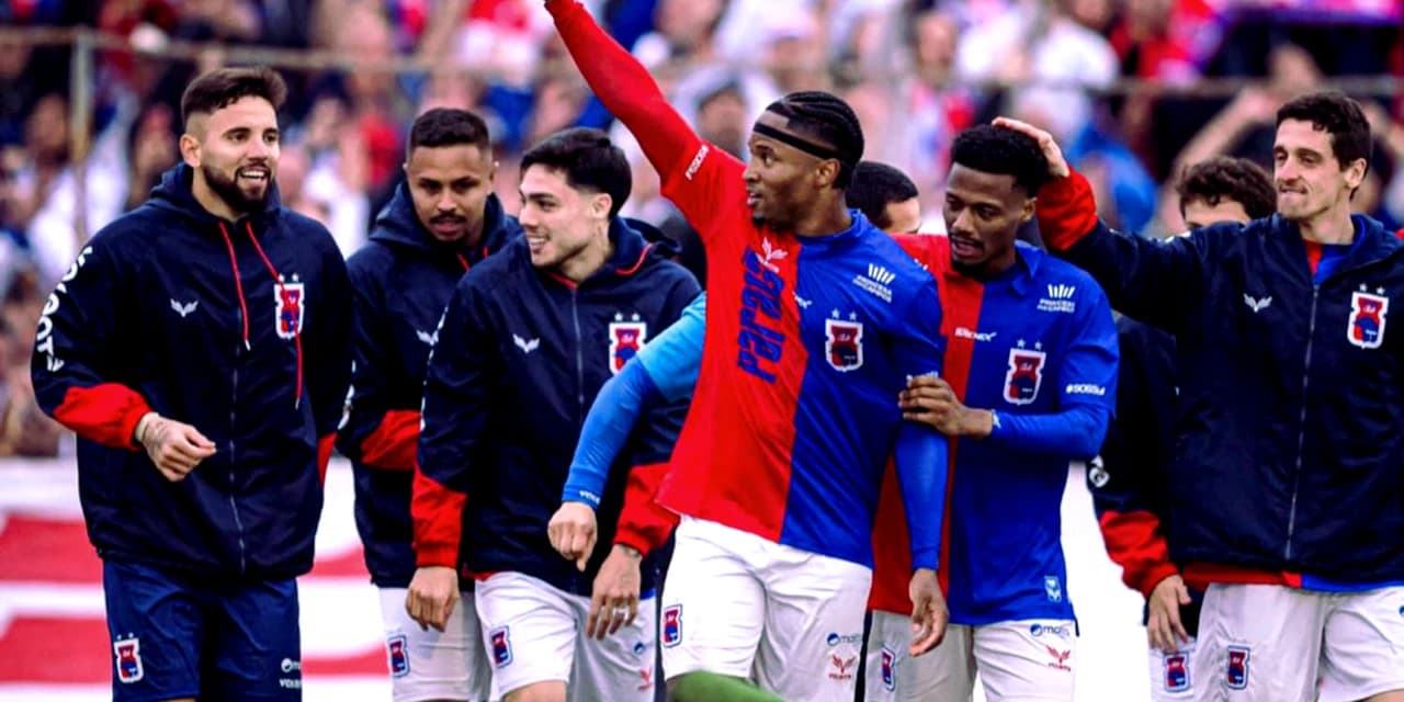 Tricolor voltou! Paraná Clube vence Araucária de virada e conquista o acesso