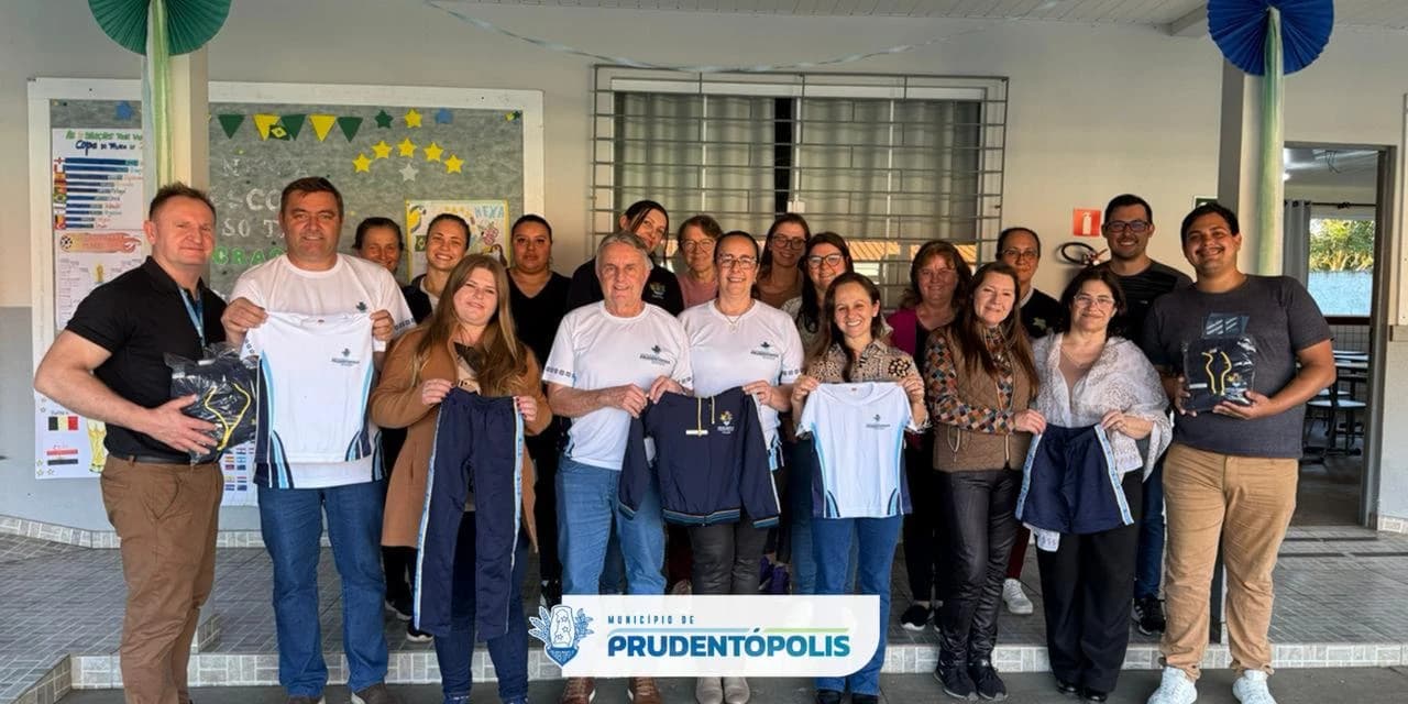 Educação entrega mais de 5 mil kits de uniformes para os alunos da rede municipal de Prudentópolis
